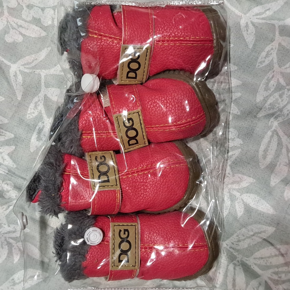 Small puppy shoes. Or small dog.New in pk.